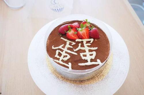 小宝天天吃瓜蛋糕视频,甜蜜滋味尽享欢乐时光