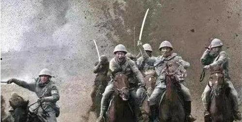 中国骑兵吃烤红瓜视频,传承军营文化风采