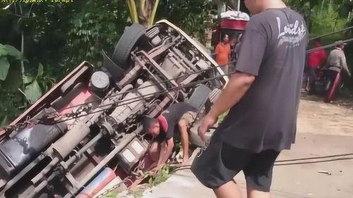 吃瓜群众路过的视频,揭秘视频背后的热点事件