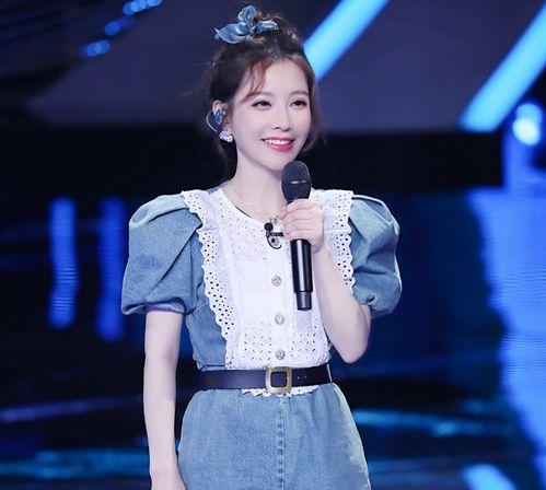 冯提莫吃瓜视频,揭秘娱乐圈幕后真相