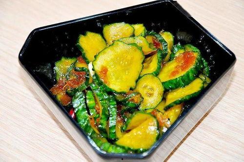 乳瓜能不能拌凉菜吃呢视频,美味凉菜新主张