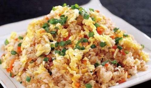 外国人吃瓜蛋炒饭视频,一尝倾心，美味令人难忘