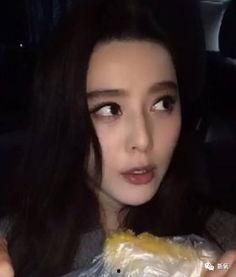 女明星吃瓜的视频,揭秘娱乐圈幕后真相