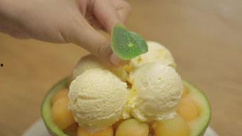 豪放哥吃哈密瓜冰淇淋视频,口感与视觉的双重盛宴！