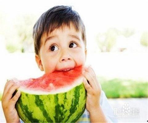 瓜哥吃瓜奇葩图画视频,揭秘那些奇葩图画背后的故事