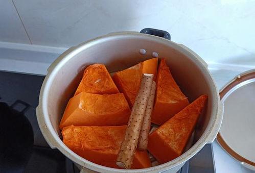 吃瓜用勺刮的视频,用勺子刮瓜视频走红网络